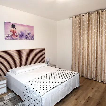 Martina 2 Маргера